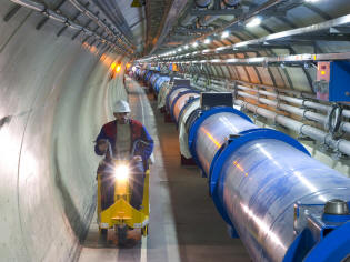 Túnel do Grande Colisionador de Hadrões