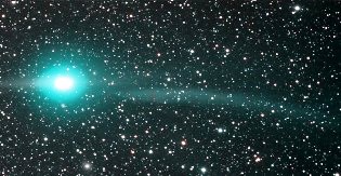 o cometa Lulin e sua cor verde
