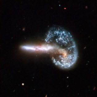 fusion de galaxies, ARP 148