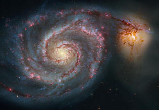 galáxia  M51 NGC 5194 Whirlpool ou o Tourbillon