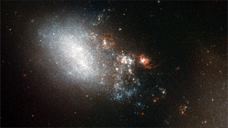 Galaxie NGC 4485 et NGC 4490