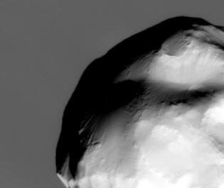 Helena luna de Saturno