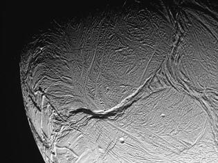 Enceladus Lua de Saturno