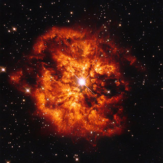 Nebulosa M1-67 e sua estrela