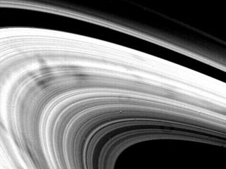 Diversité des objets du système solaire - anneaux de Saturne