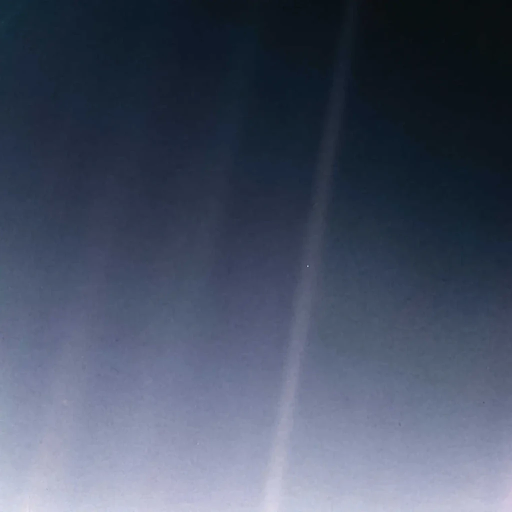 Biosignatures or presence of life in the Universe