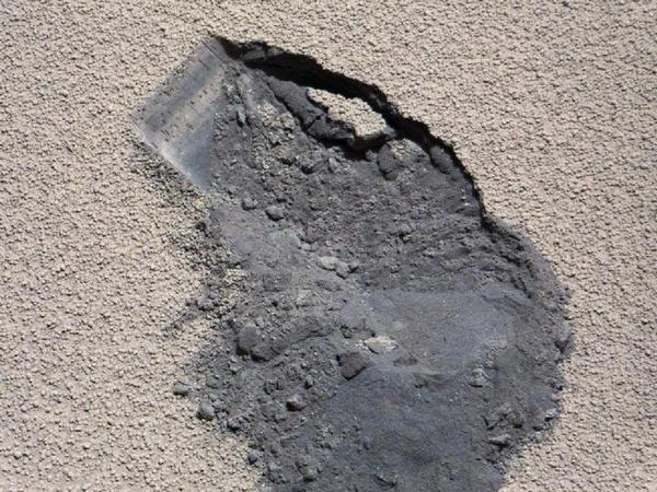First image of the Curiosity rover on Mars