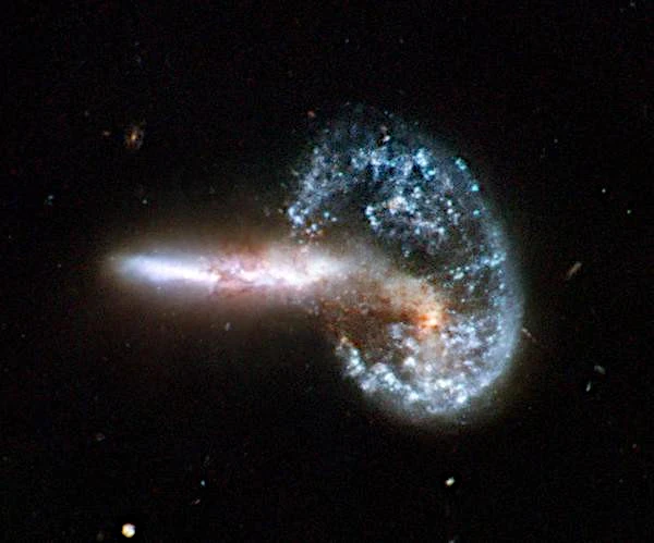 Fusión de galaxias: ARP 148