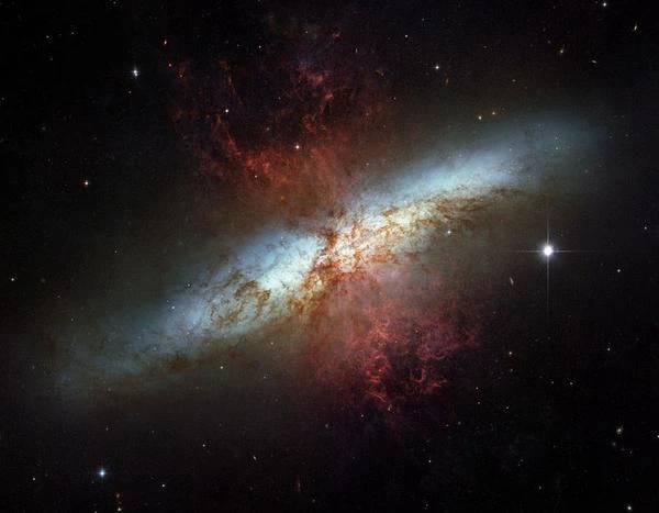 Galaxie du Cigare (M82)
