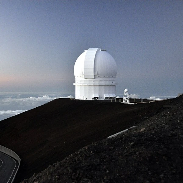 Telescópio CFHT no topo do Mauna Kea