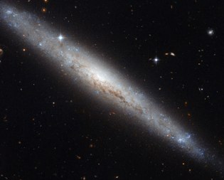Image exceptionnelle d'une galaxie voisine NGC 4183