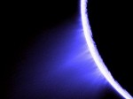 Éruptions de geysers de glace sur Encelade