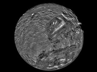 Miranda lune de la planète Uranus