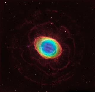 Nébuleuse de la Lyre ou Nébuleuse de l'Anneau ou M57