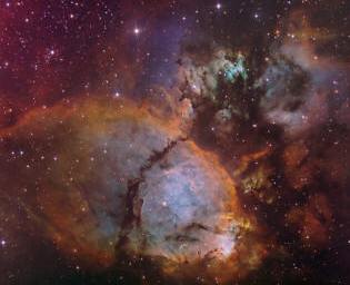 nebulosa IC 1795, uma nuvem de poeira