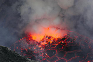 Nyiragongo volcán